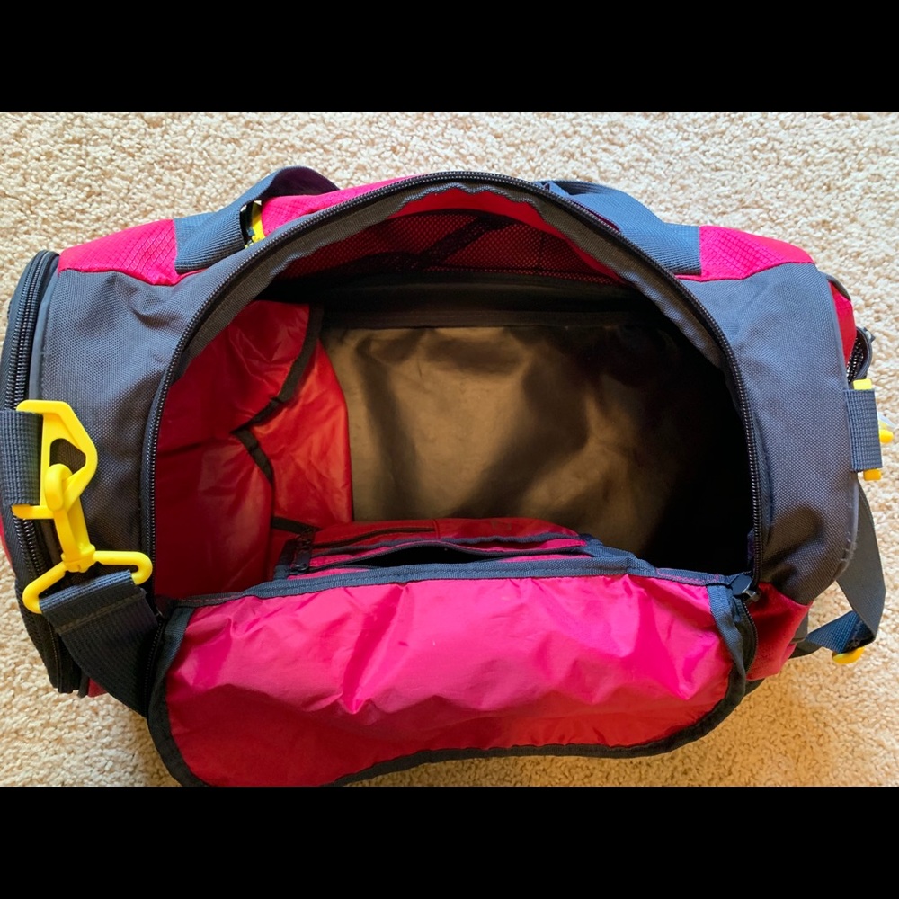 Dufflebag - Picture 6 of 6
